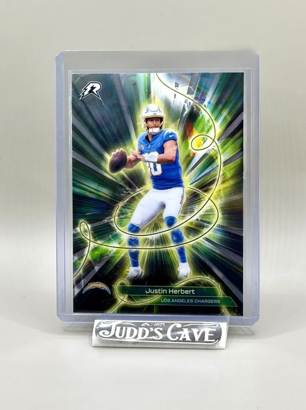 🚨 Topps 2025 Resurgence Football Justin Herbert Conductors #C-7 Chargers 🏈